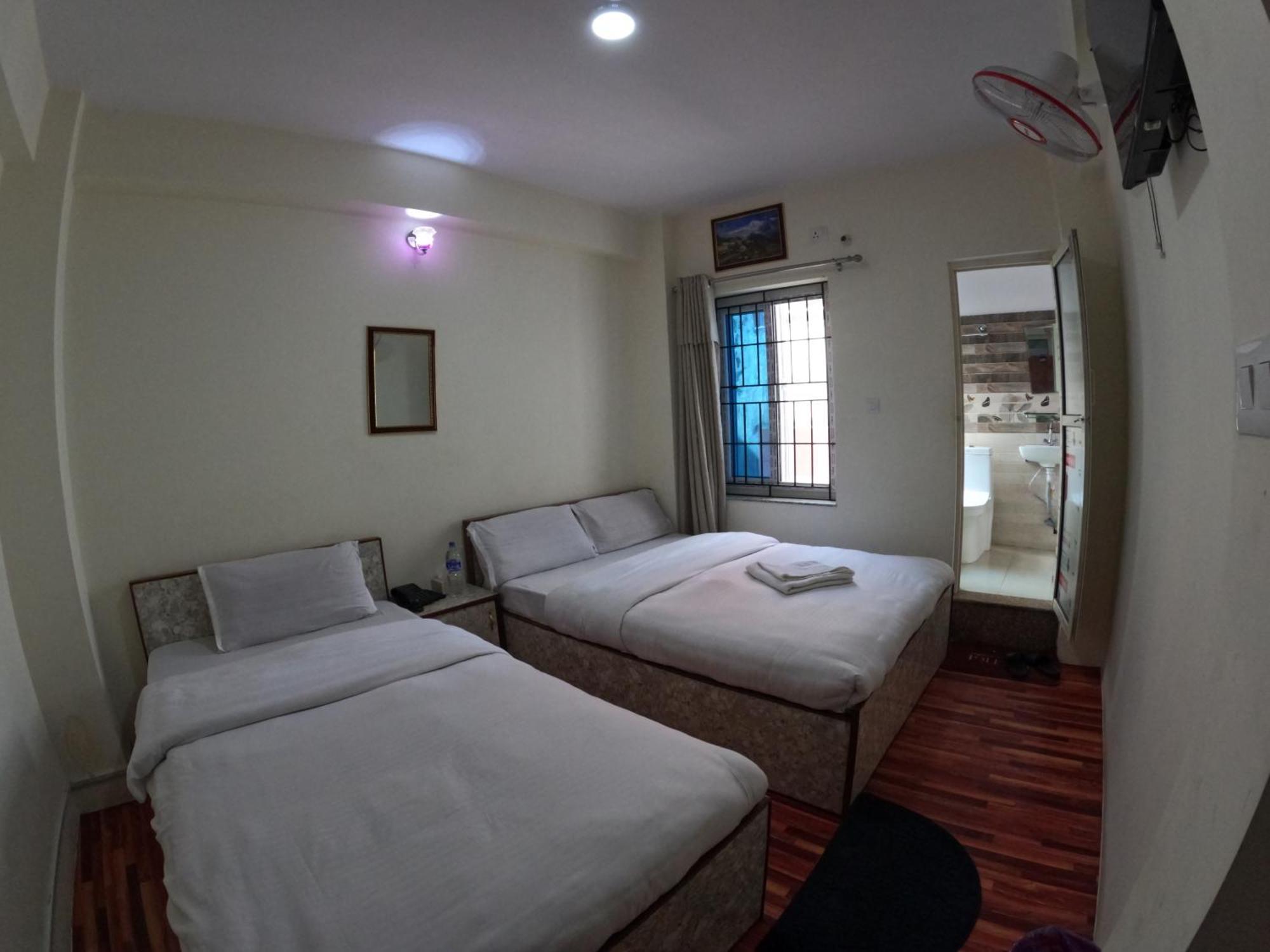 Hotel Global Village Катманду Экстерьер фото
