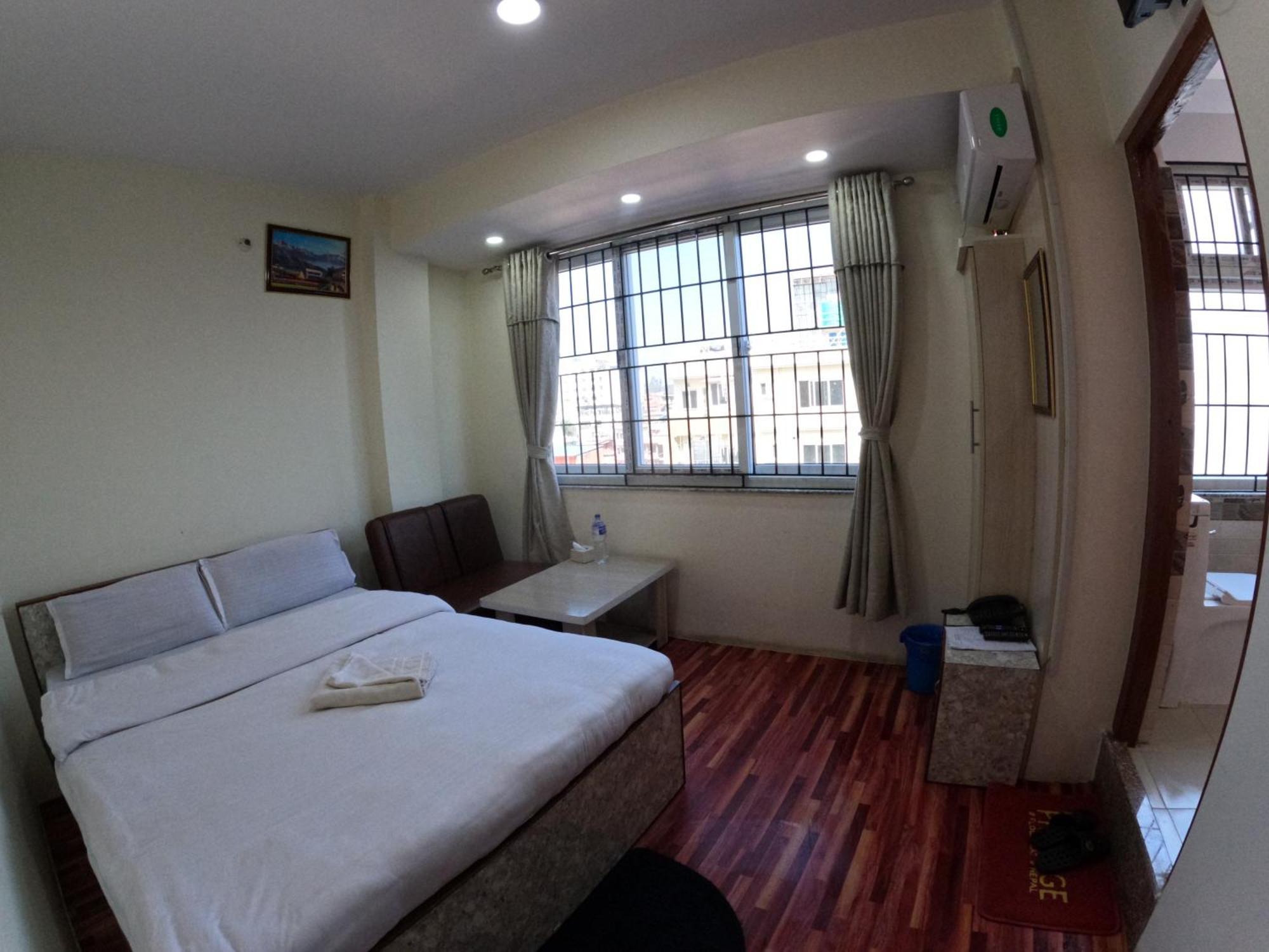 Hotel Global Village Катманду Экстерьер фото