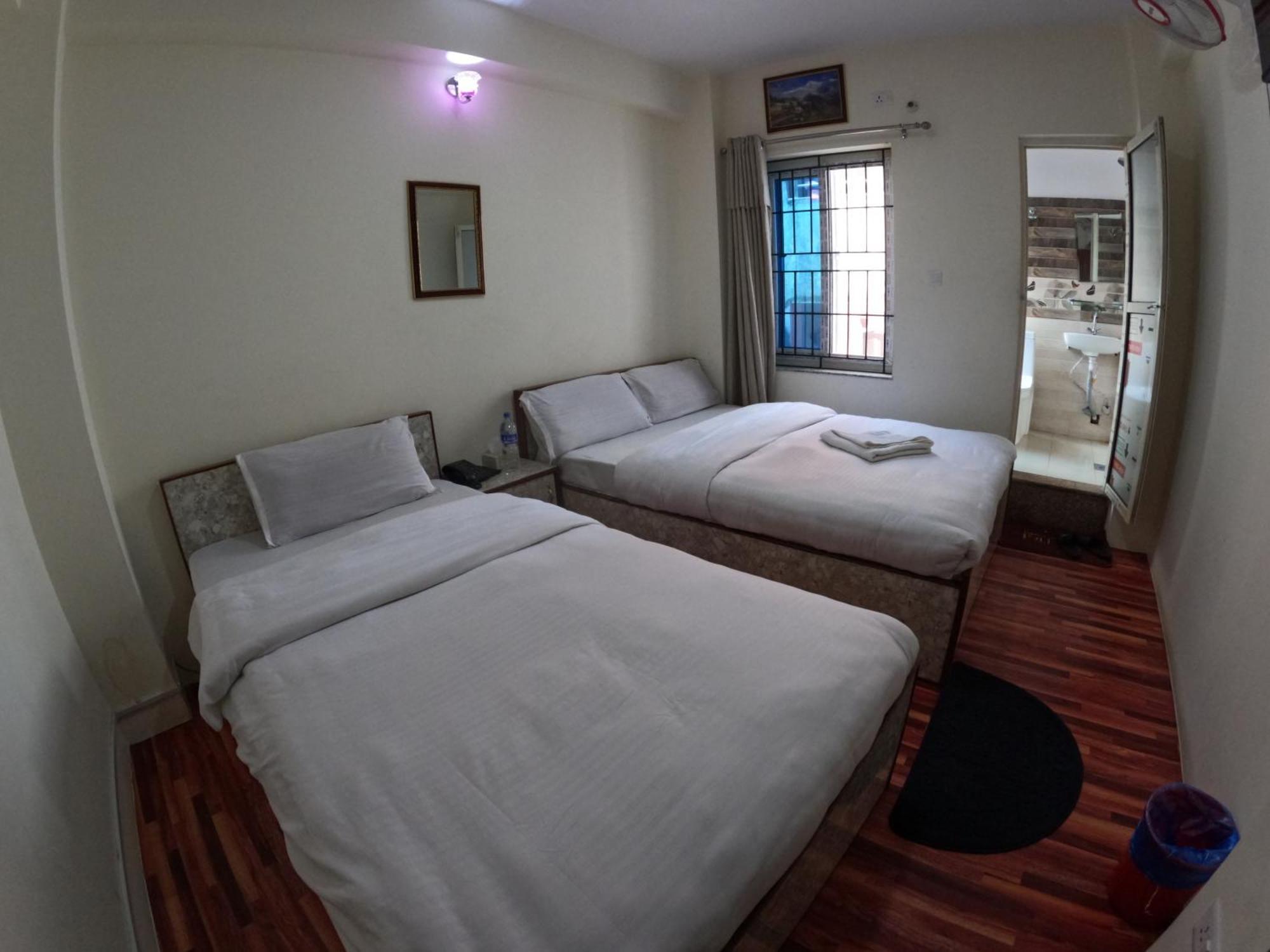 Hotel Global Village Катманду Экстерьер фото